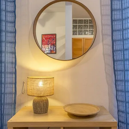Guesthost - Piazza Aldrovandi Quiet Lovely Appartement *