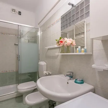 Guesthost - Piazza Aldrovandi Quiet Lovely Apartamento