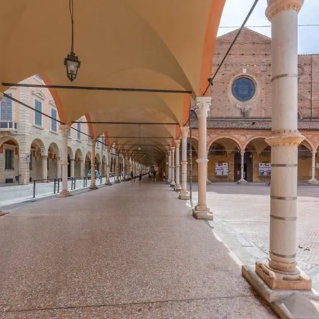 Guesthost - Piazza Aldrovandi Quiet Lovely * Bolonha