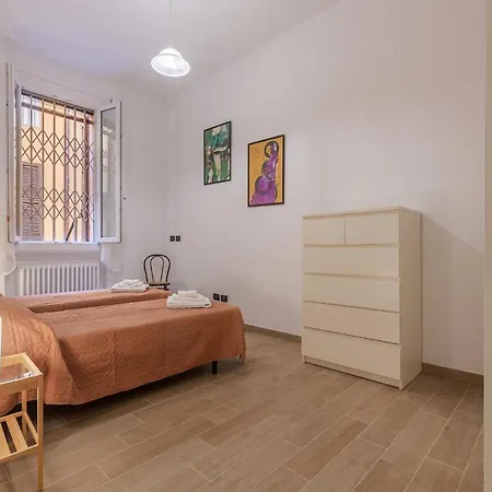 Guesthost - Piazza Aldrovandi Quiet Lovely דירה