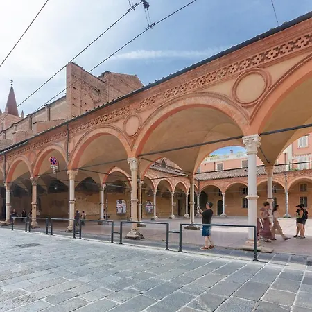 Guesthost - Piazza Aldrovandi Quiet Lovely Апартаменты *