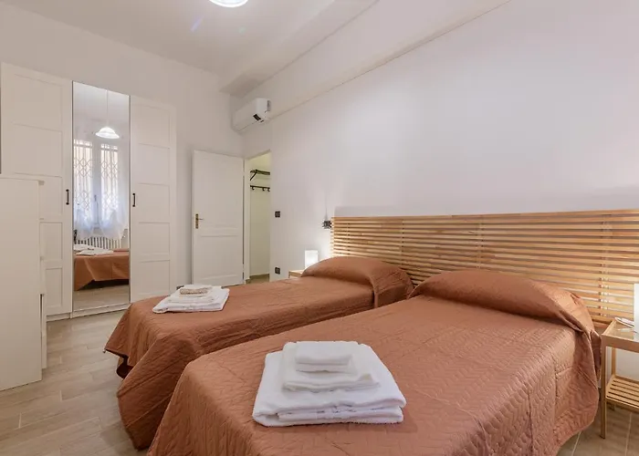 Guesthost - Piazza Aldrovandi Quiet Lovely * Болонья