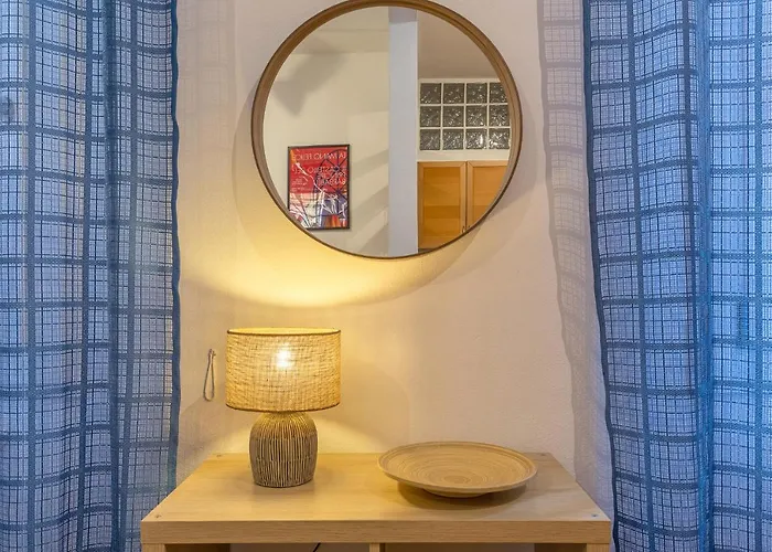 Guesthost - Piazza Aldrovandi Quiet Lovely Апартаменты *